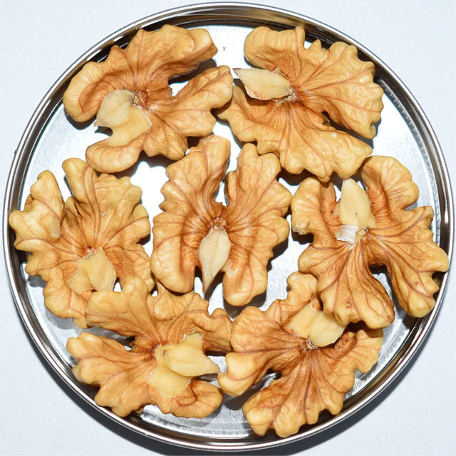 Organic walnut kernels